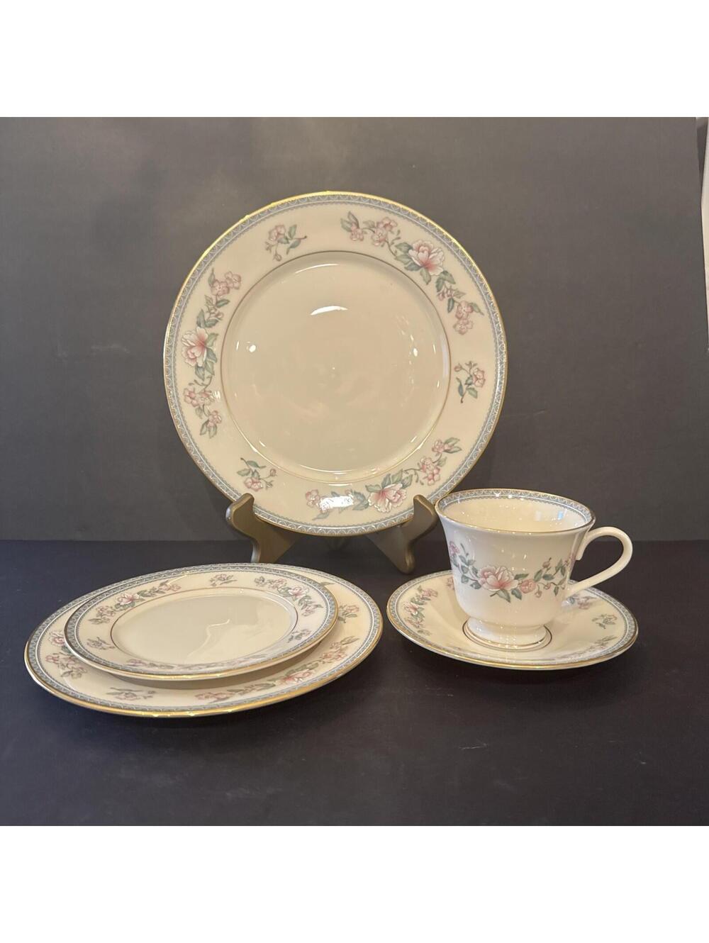 Lenox China Serenade - 5 Piece Place Setting Dinner, Salad, Bread, Cup & Saucer
